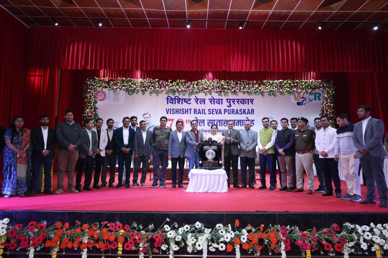 photo_6062192145143106858_y