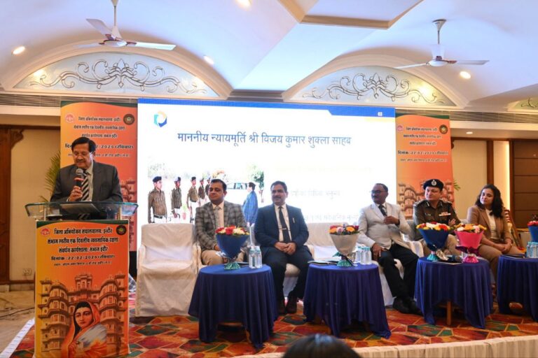 photo_6113642202626985906_y