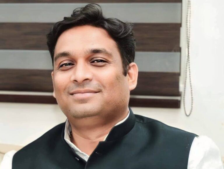 photo_6122905901623610665_y